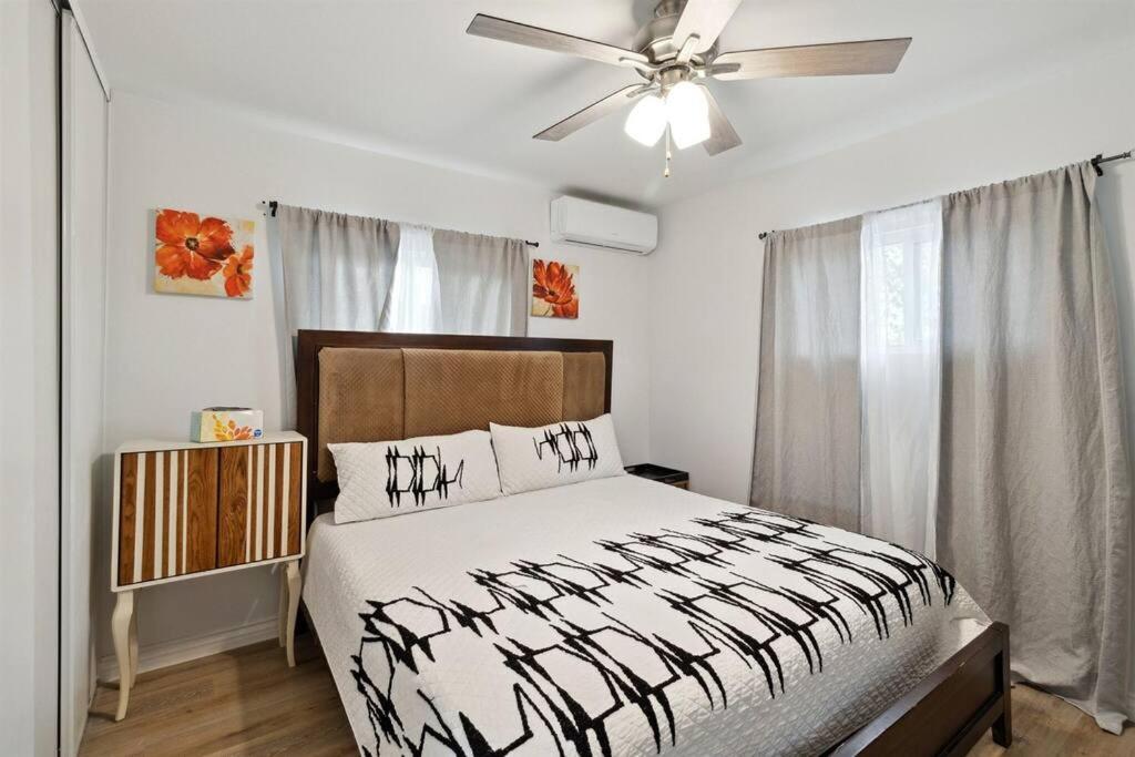 Modern City Ranch 3 Bdrm Family Home Access By Dirt Road Palmdale Eksteriør billede